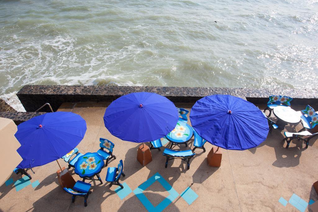 Sea Breeze Guest House Petchaburi Esterno foto