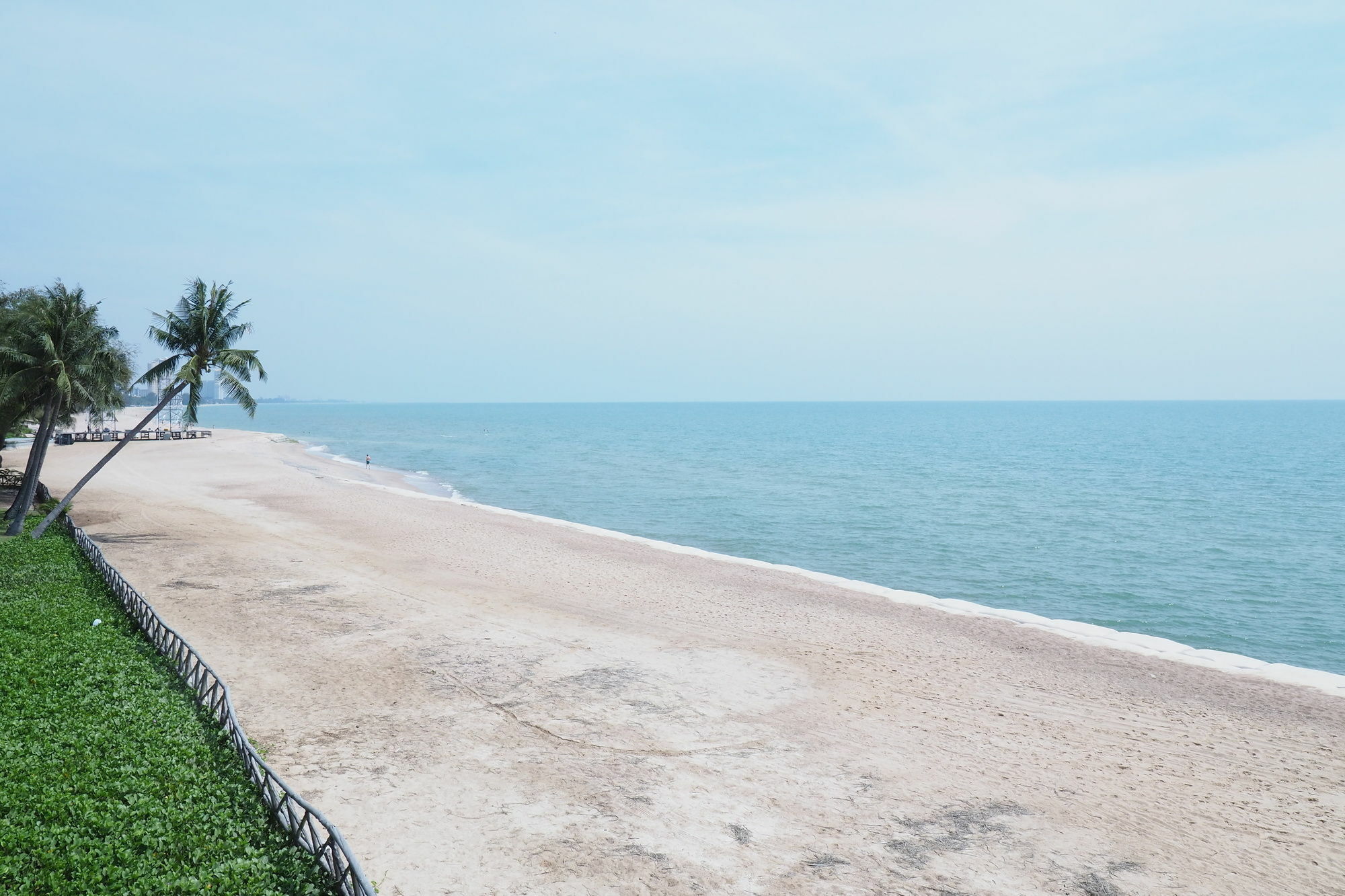 Sea Breeze Guest House Petchaburi Esterno foto